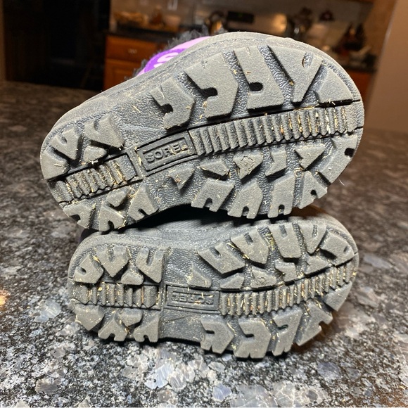 Sorel Toddler Snow Commander Insulated Snow Boots Light Purple and Black Size 5 - Picture 4 of 8